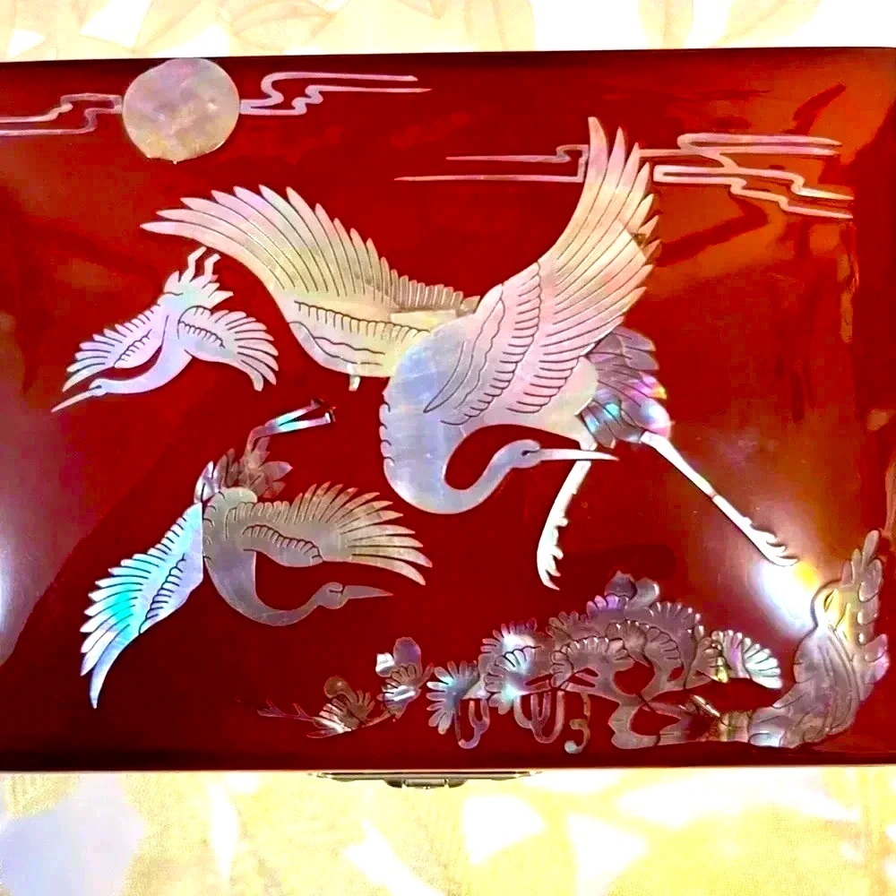 Red Lacquer Mother of Pearl MOP Flying Cranes Jewelry/ Music Box Brass Japan